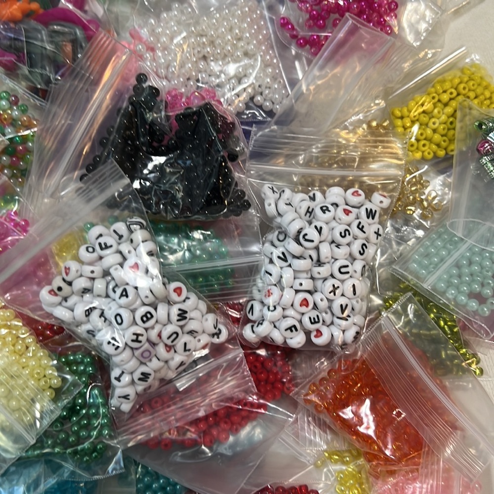 Friendship bracelet making beads